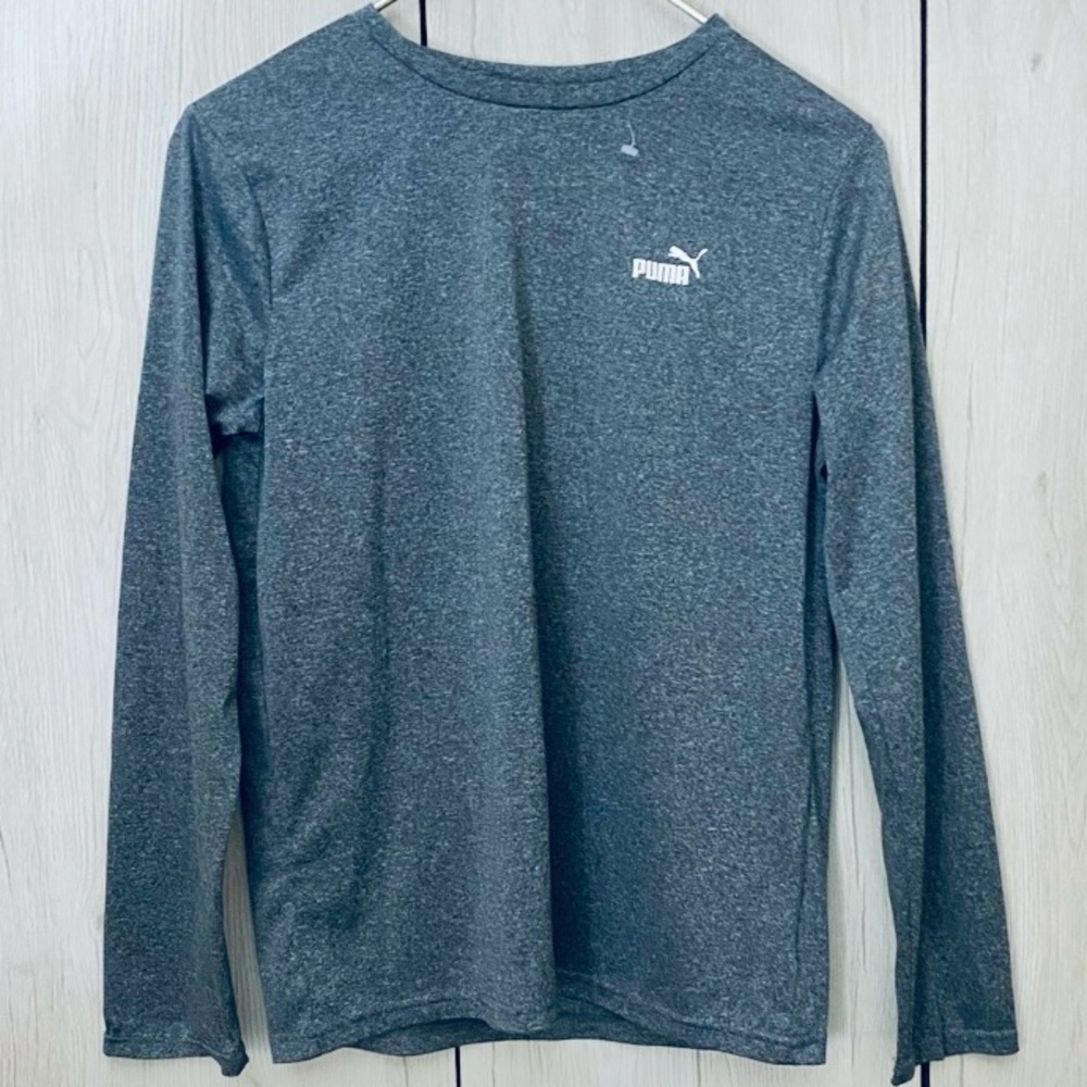 Puma top